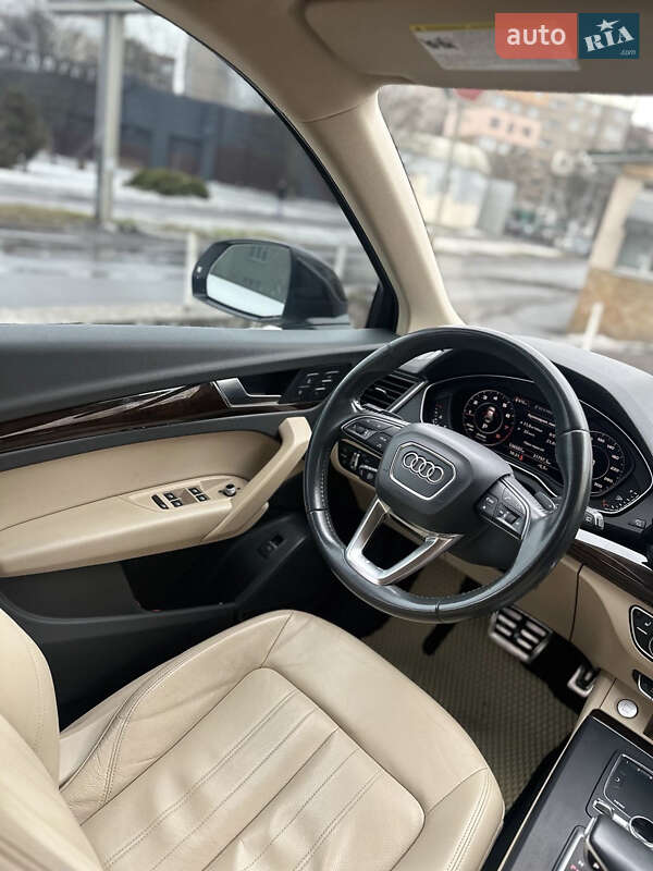 Внедорожник / Кроссовер Audi Q5 2018 в Виннице фото 30 Внедорожник / Кроссовер Audi Q5 2018 в Виннице