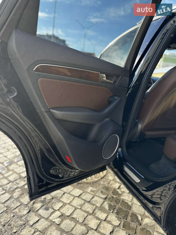 Позашляховик / Кросовер Audi Q5 2015 в Луцьку