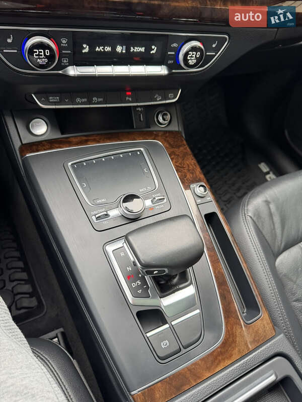 Внедорожник / Кроссовер Audi Q5 2018 в Владимире фото 66 Внедорожник / Кроссовер Audi Q5 2018 в Владимире