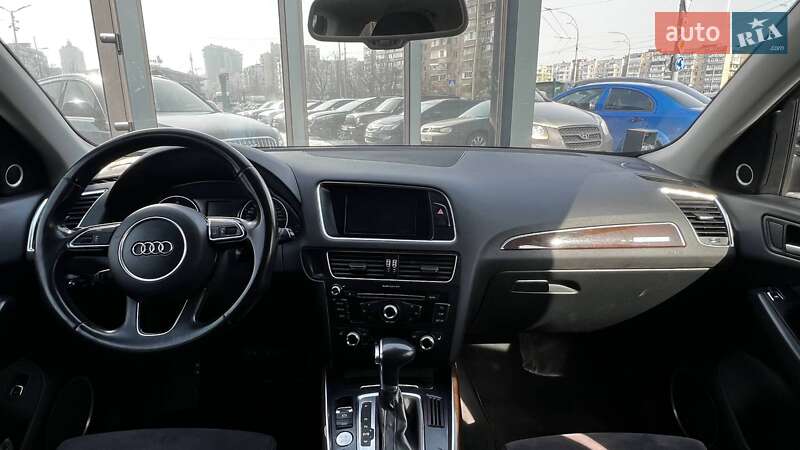 Позашляховик / Кросовер Audi Q5 2016 в Києві