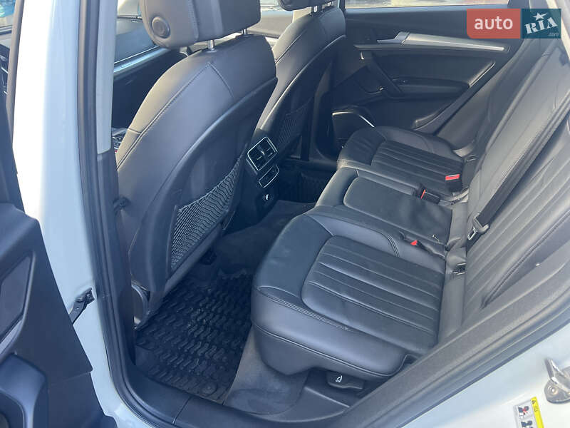 Позашляховик / Кросовер Audi Q5 2018 в Тернополі