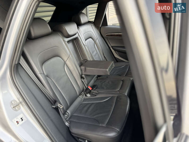 Позашляховик / Кросовер Audi Q5 2016 в Києві