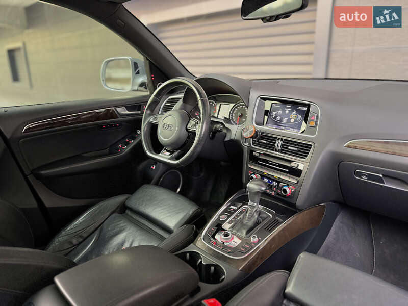 Позашляховик / Кросовер Audi Q5 2016 в Києві