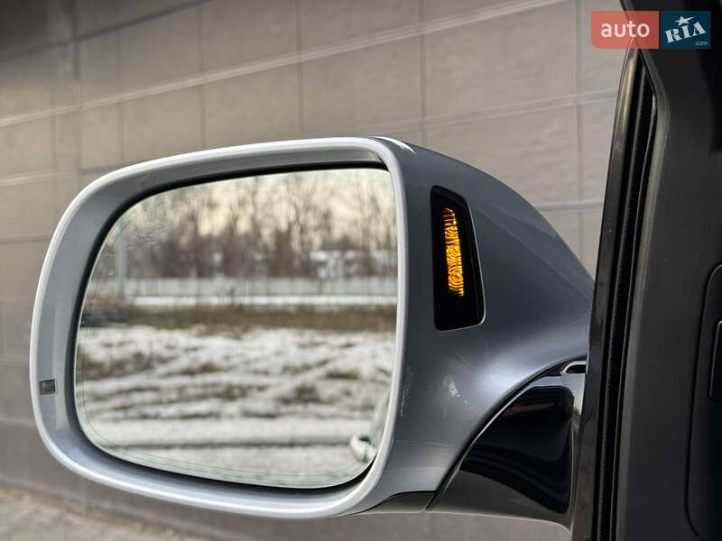 Позашляховик / Кросовер Audi Q5 2016 в Києві