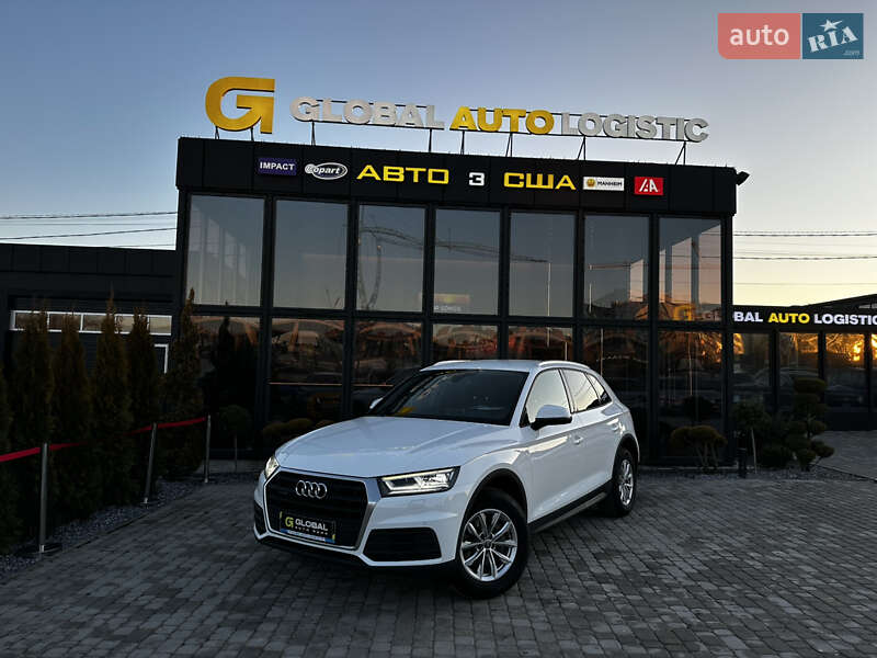 Позашляховик / Кросовер Audi Q5 2017 в Львові