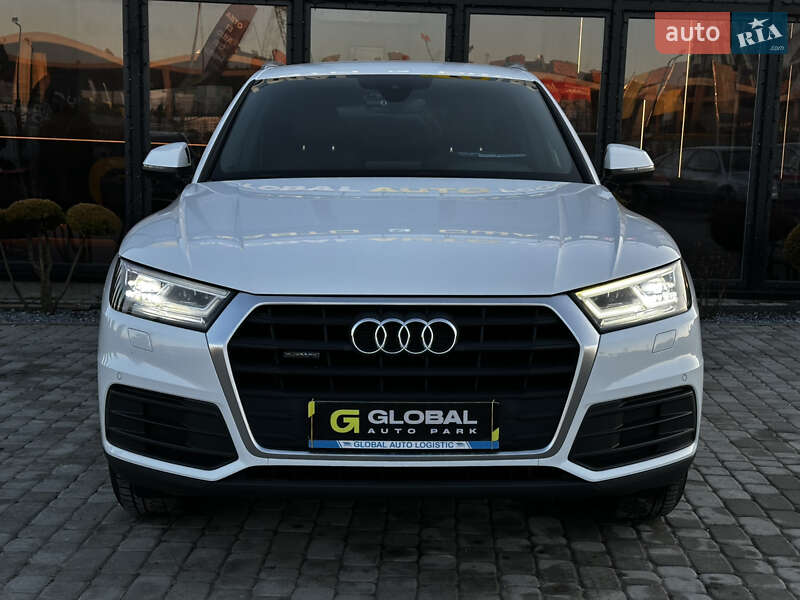 Позашляховик / Кросовер Audi Q5 2017 в Львові