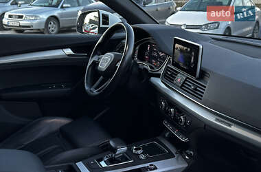 Позашляховик / Кросовер Audi Q5 2017 в Львові