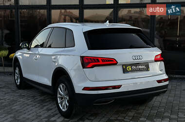 Позашляховик / Кросовер Audi Q5 2017 в Львові