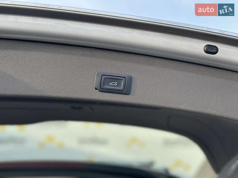 Позашляховик / Кросовер Audi Q5 2015 в Луцьку