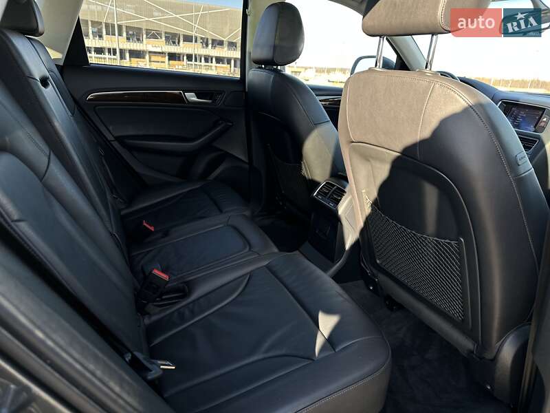 Внедорожник / Кроссовер Audi Q5 2016 в Львове