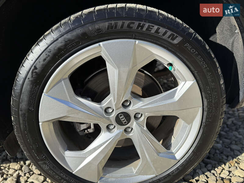 Внедорожник / Кроссовер Audi Q5 2020 в Стрые