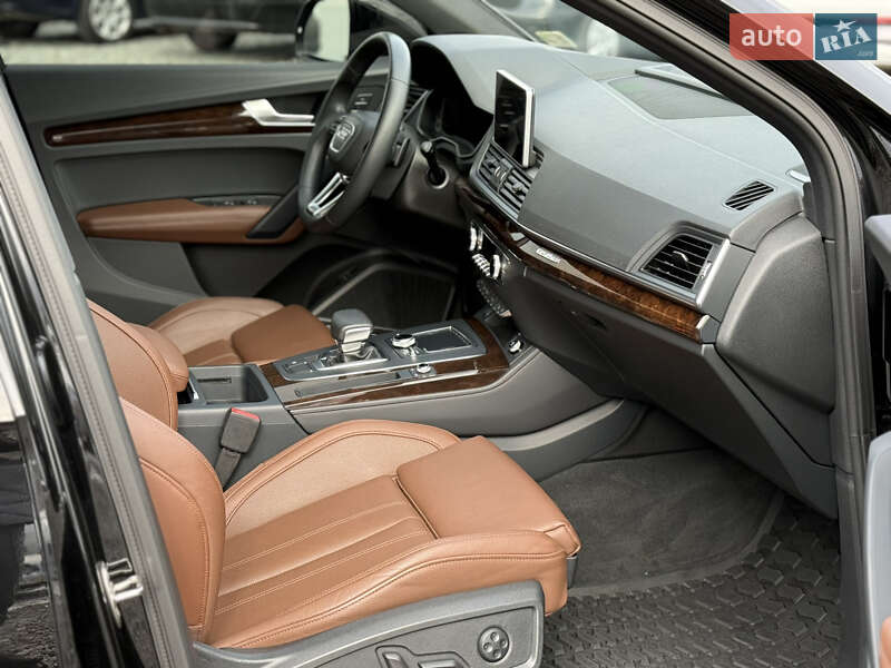 Позашляховик / Кросовер Audi Q5 2018 в Чернівцях