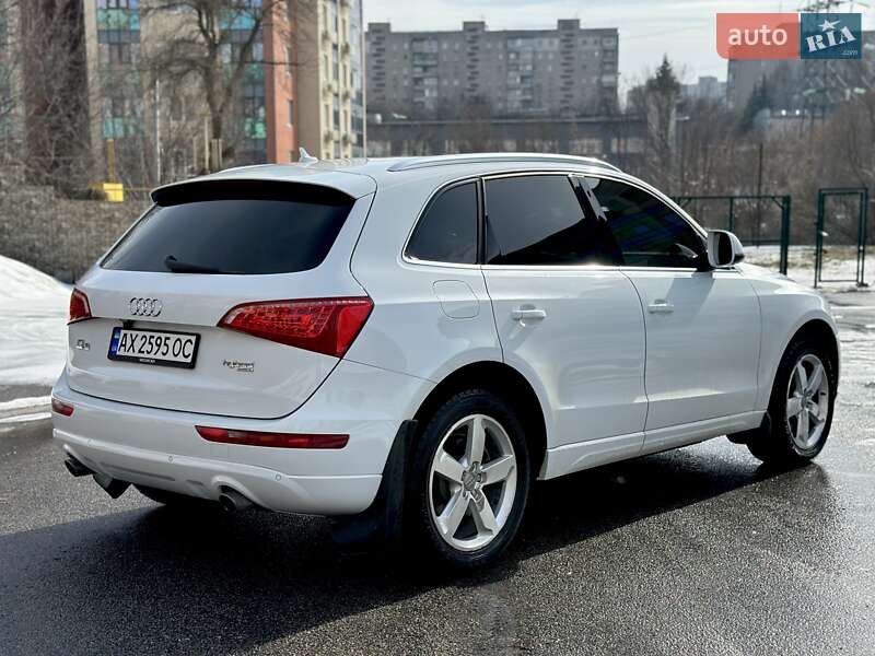 Внедорожник / Кроссовер Audi Q5 2011 в Харькове