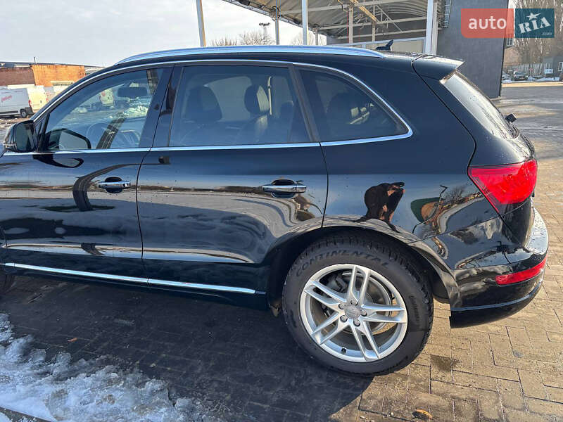 Позашляховик / Кросовер Audi Q5 2015 в Лубнах