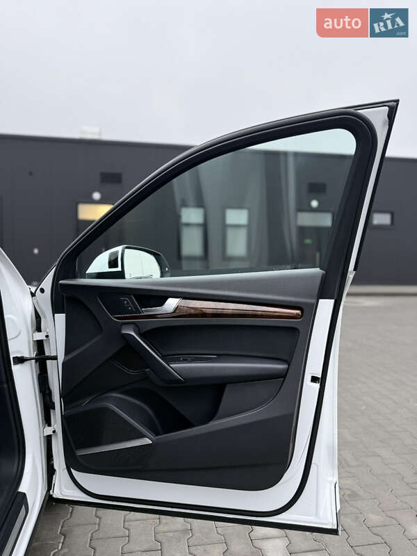 Позашляховик / Кросовер Audi Q5 2017 в Львові фото 22 Позашляховик / Кросовер Audi Q5 2017 в Львові