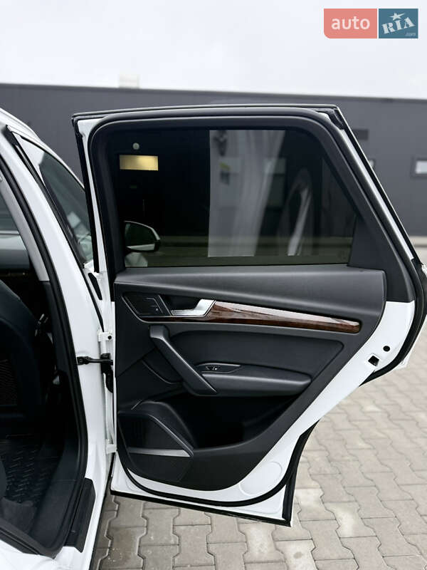 Позашляховик / Кросовер Audi Q5 2017 в Львові фото 25 Позашляховик / Кросовер Audi Q5 2017 в Львові