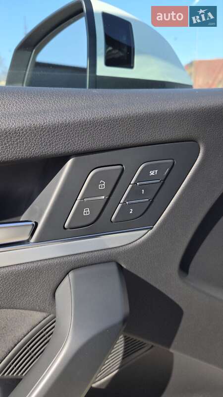 Позашляховик / Кросовер Audi Q5 2021 в Києві