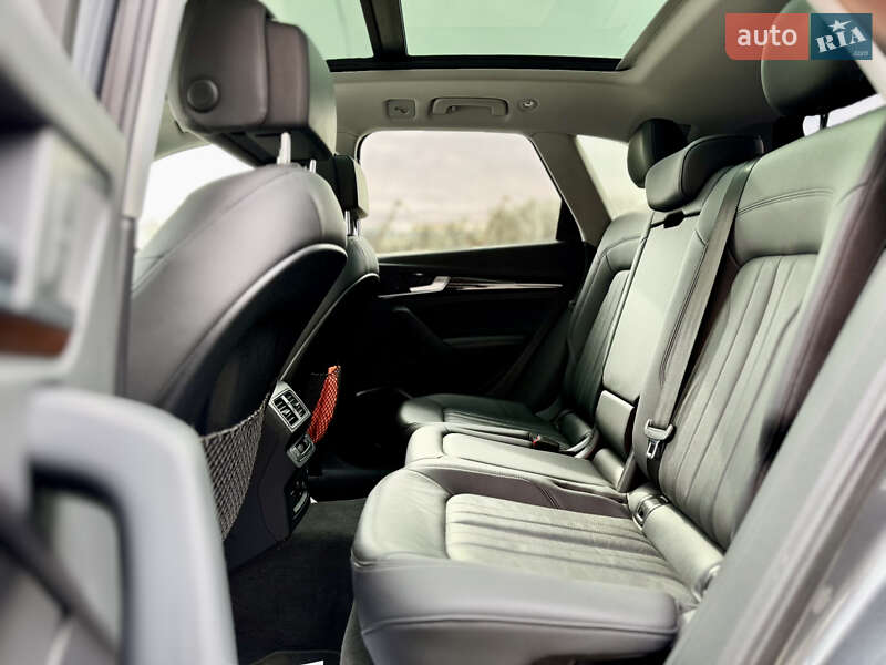 Позашляховик / Кросовер Audi Q5 2020 в Києві