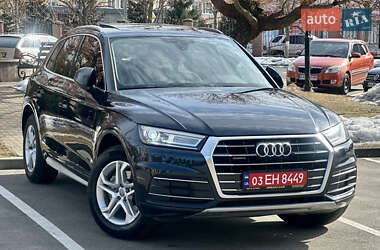 Позашляховик / Кросовер Audi Q5 2019 в Києві