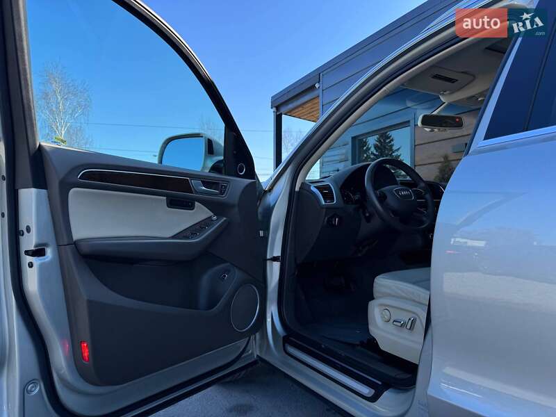 Внедорожник / Кроссовер Audi Q5 2015 в Ровно