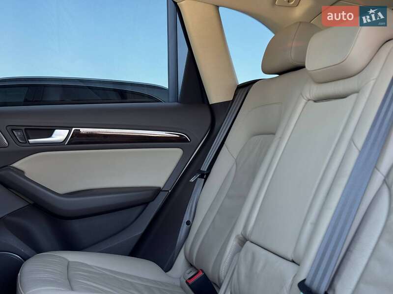 Внедорожник / Кроссовер Audi Q5 2015 в Ровно