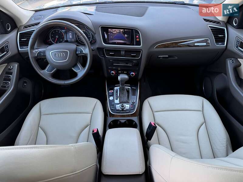 Внедорожник / Кроссовер Audi Q5 2015 в Ровно