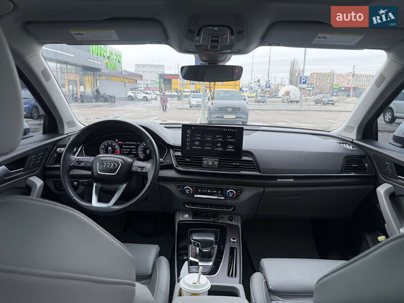 Внедорожник / Кроссовер Audi Q5 2021 в Киеве