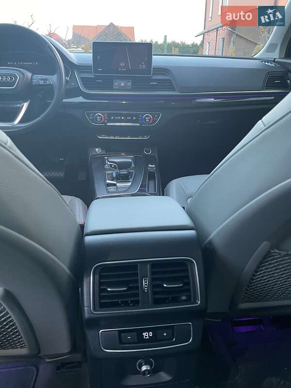 Позашляховик / Кросовер Audi Q5 2017 в Львові фото 29 Позашляховик / Кросовер Audi Q5 2017 в Львові