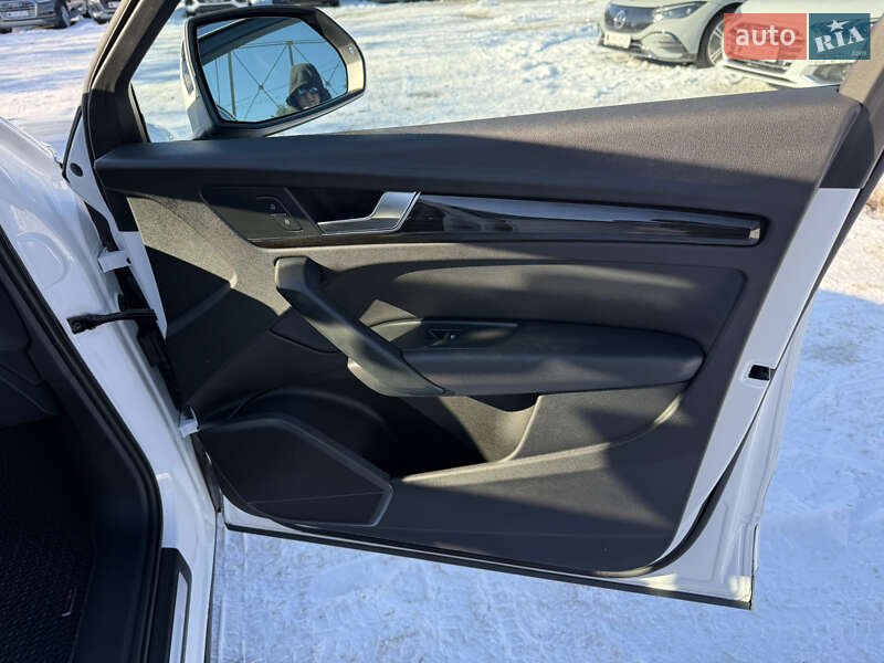 Позашляховик / Кросовер Audi Q5 2018 в Києві фото 38 Позашляховик / Кросовер Audi Q5 2018 в Києві