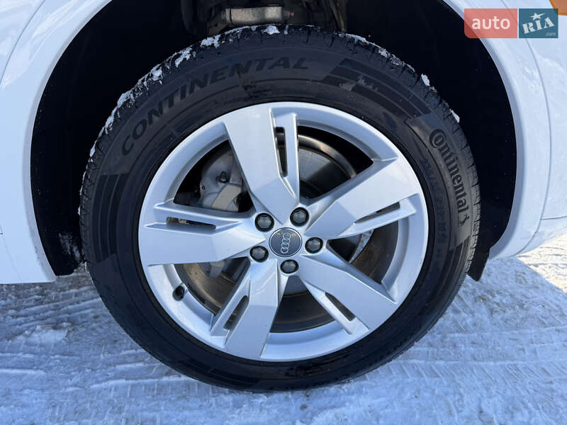 Позашляховик / Кросовер Audi Q5 2018 в Києві фото 43 Позашляховик / Кросовер Audi Q5 2018 в Києві