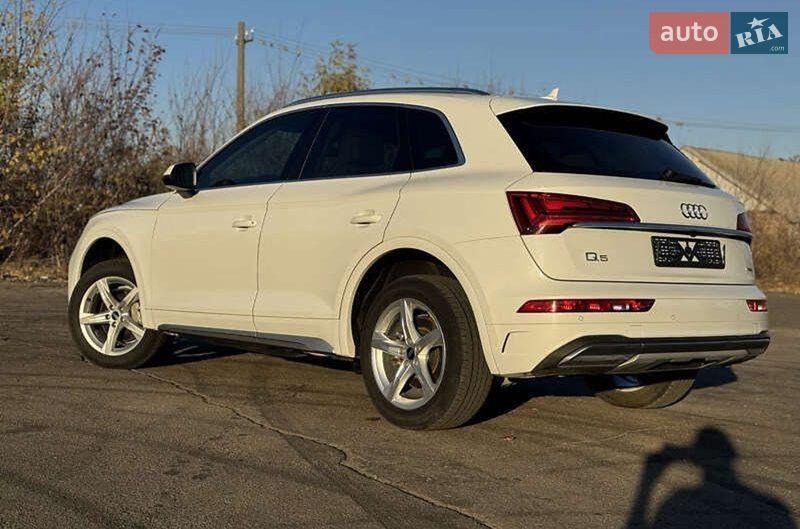 Позашляховик / Кросовер Audi Q5 2021 в Києві фото 5 Позашляховик / Кросовер Audi Q5 2021 в Києві