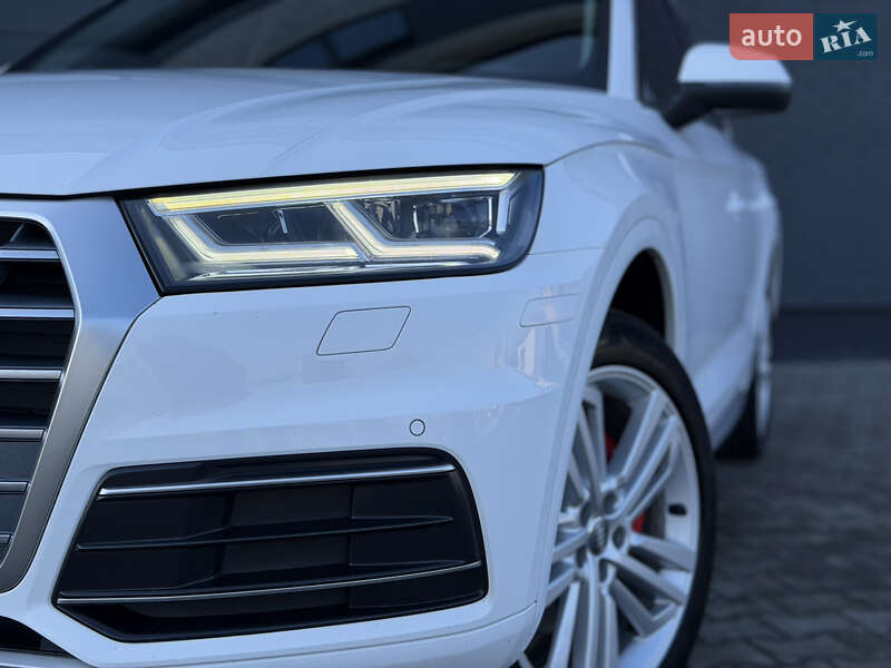 Позашляховик / Кросовер Audi Q5 2018 в Луцьку