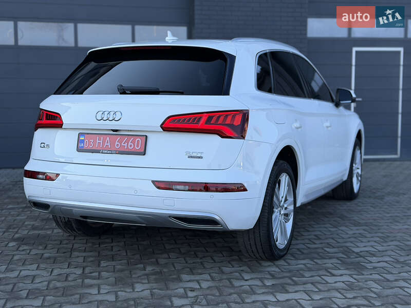 Позашляховик / Кросовер Audi Q5 2018 в Луцьку