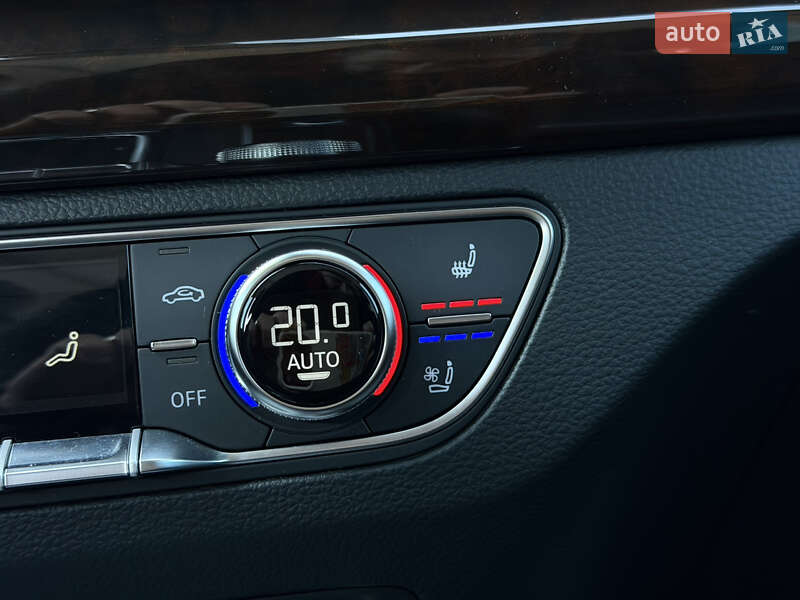 Позашляховик / Кросовер Audi Q5 2018 в Луцьку