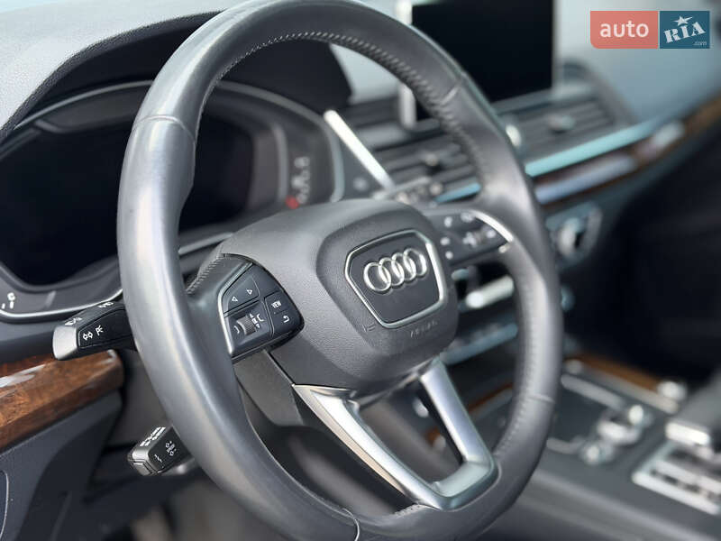 Позашляховик / Кросовер Audi Q5 2018 в Луцьку фото 25 Позашляховик / Кросовер Audi Q5 2018 в Луцьку