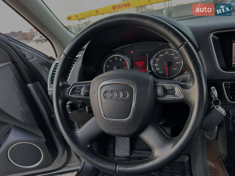 Позашляховик / Кросовер Audi Q5 2011 в Луцьку