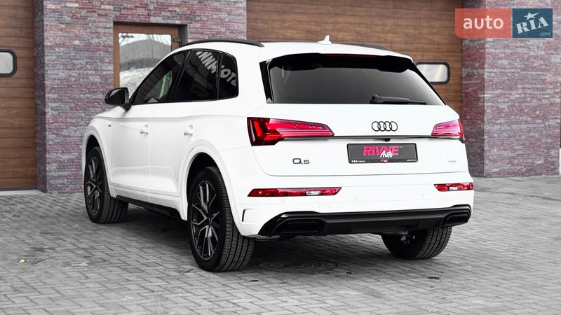 Позашляховик / Кросовер Audi Q5 2022 в Рівному