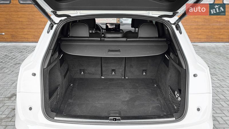 Позашляховик / Кросовер Audi Q5 2022 в Рівному