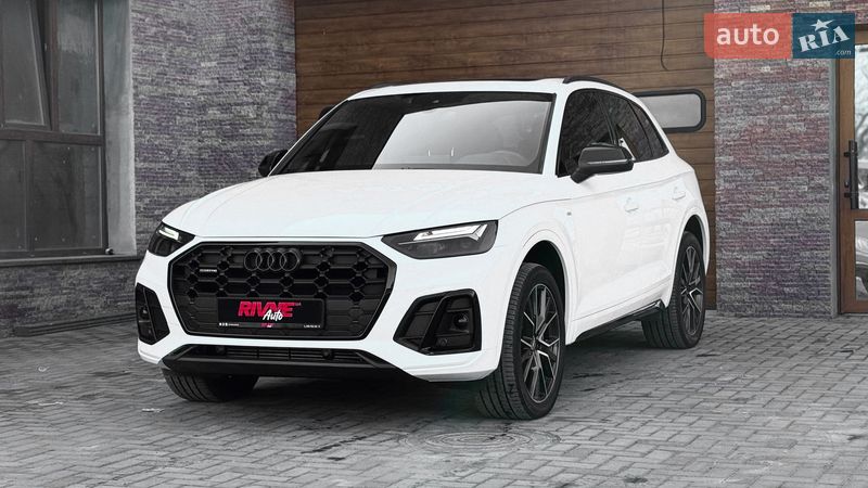 Позашляховик / Кросовер Audi Q5 2022 в Рівному