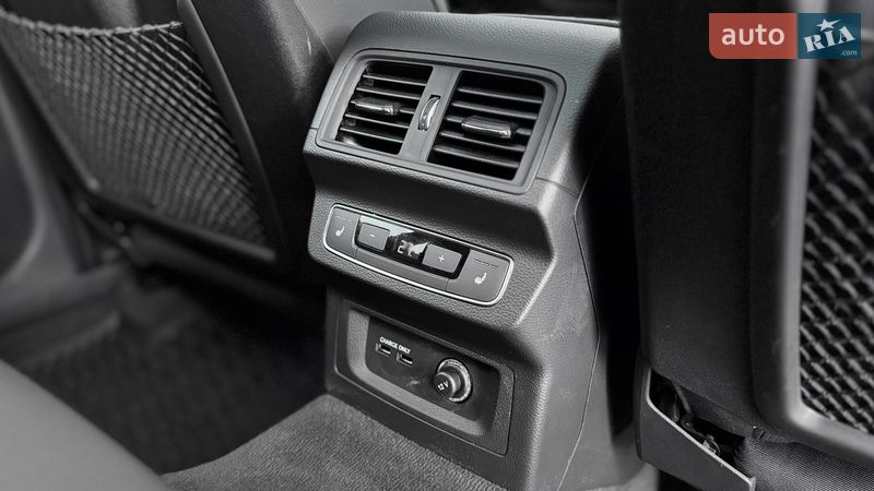 Позашляховик / Кросовер Audi Q5 2022 в Рівному