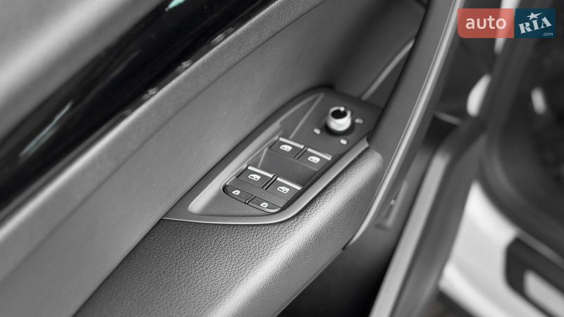 Позашляховик / Кросовер Audi Q5 2022 в Рівному