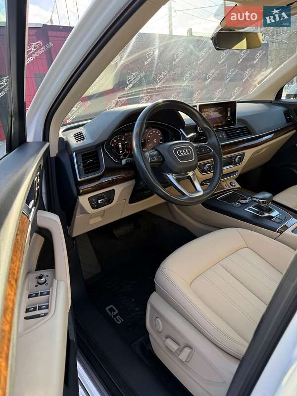 Внедорожник / Кроссовер Audi Q5 2018 в Сумах