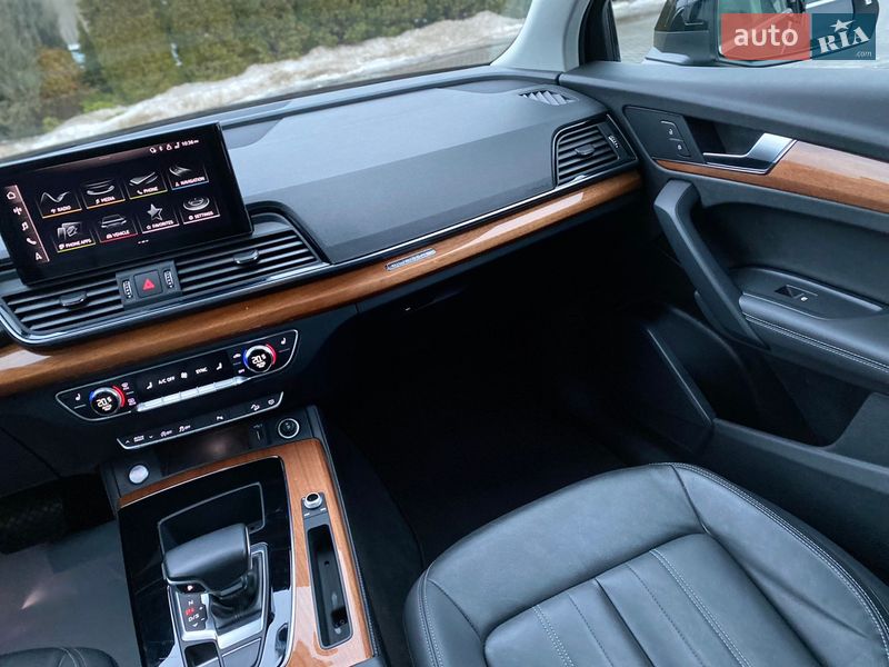 Позашляховик / Кросовер Audi Q5 2020 в Луцьку