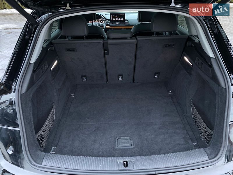 Позашляховик / Кросовер Audi Q5 2020 в Луцьку