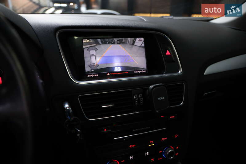 Позашляховик / Кросовер Audi Q5 2016 в Луцьку