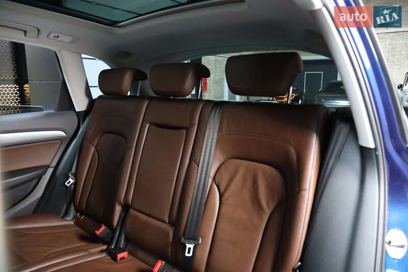 Позашляховик / Кросовер Audi Q5 2016 в Луцьку