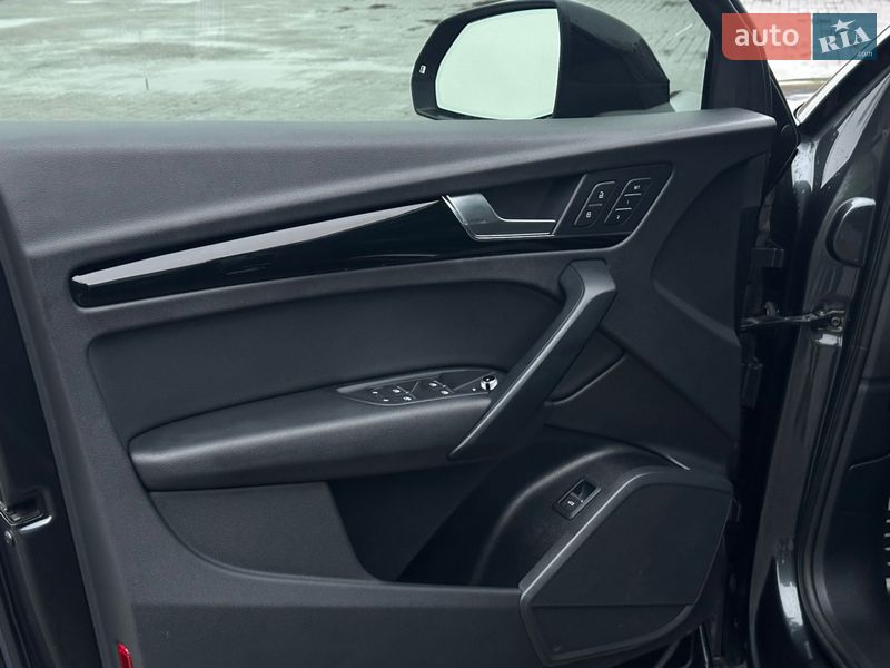 Внедорожник / Кроссовер Audi Q5 2019 в Ровно