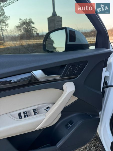 Позашляховик / Кросовер Audi Q5 2018 в Самборі