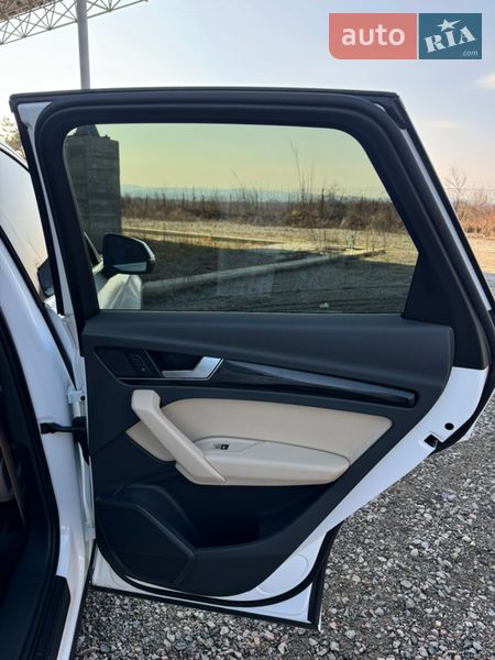 Позашляховик / Кросовер Audi Q5 2018 в Самборі