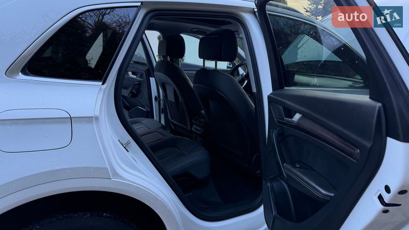 Внедорожник / Кроссовер Audi Q5 2021 в Тернополе